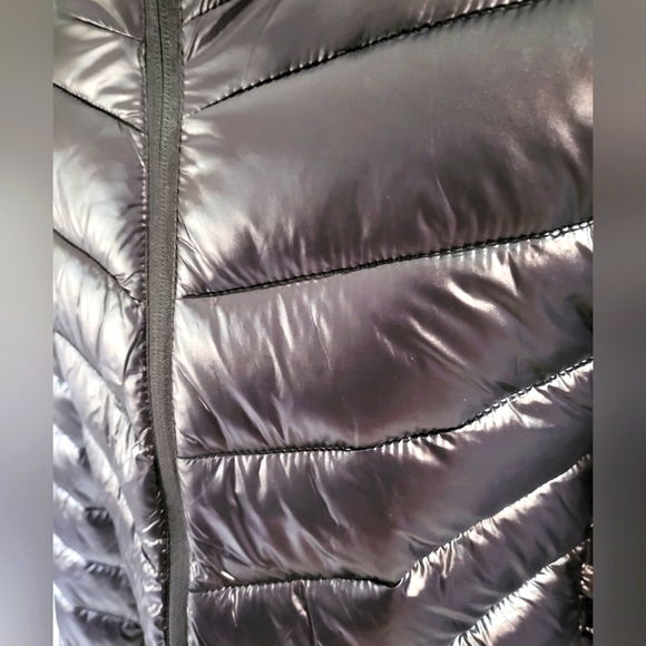 BoohooMAN Recycled High Shine Quilted Zip Through Jacket Size L Black - Picture 2 of 9